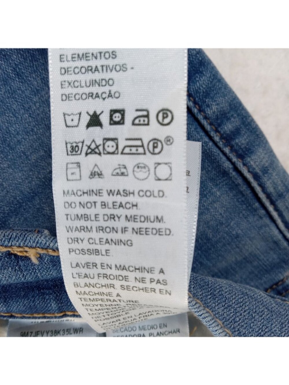 Levi's 724 High-Rise Slim Straight Jeans Women's Plus Size 20W Distressed Medium - Picture 14 of 16